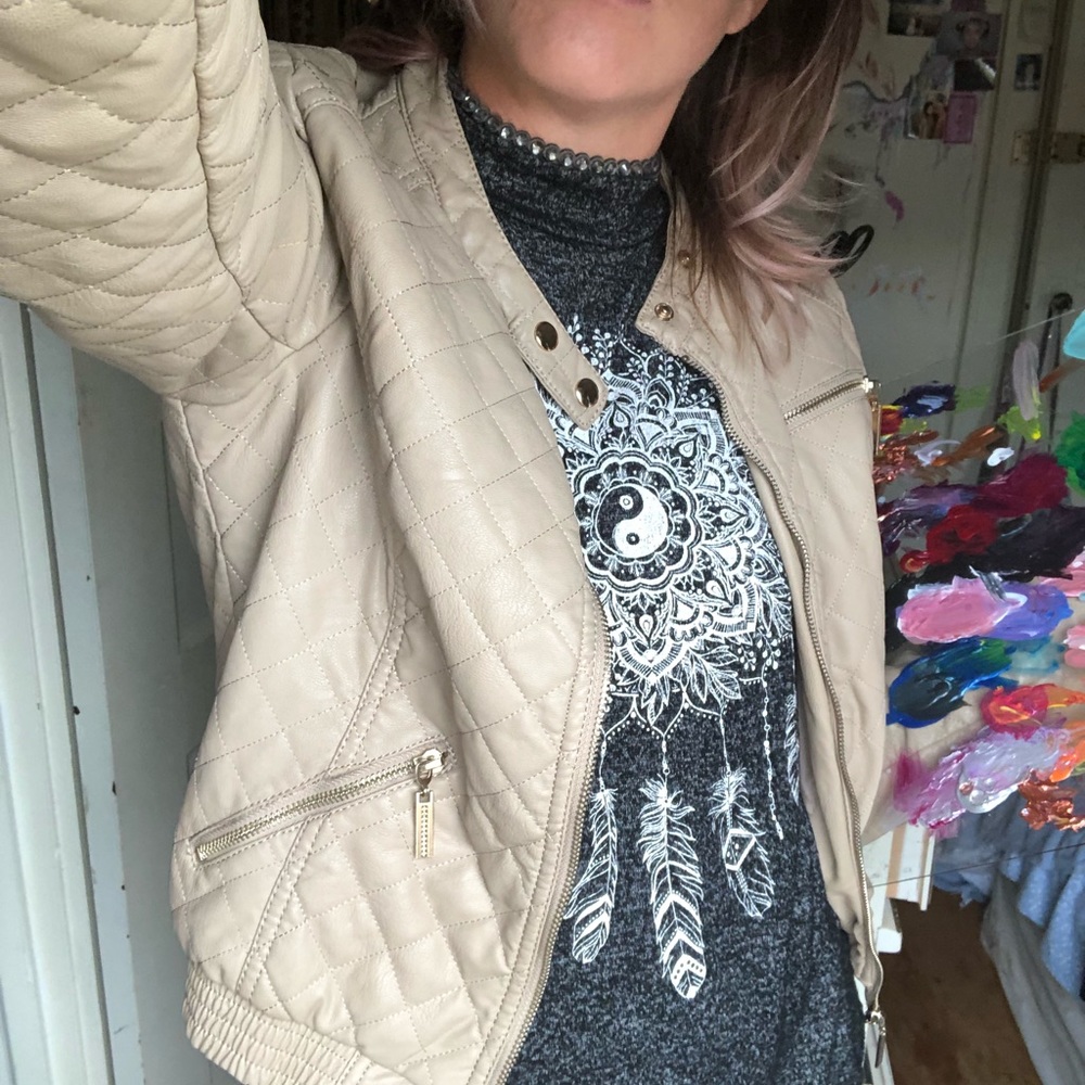 Tan jacket! - Picture 3 of 4